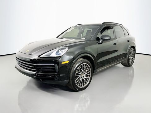 Used 2023 Porsche Cayenne AWD/4WD image 3