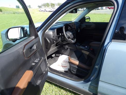 Used 2025 Ford Bronco Sport Outer Banks w/ Outer Banks Tech Package+ image 12