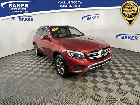Used 2019 Mercedes-Benz GLC 300 4MATIC image 2