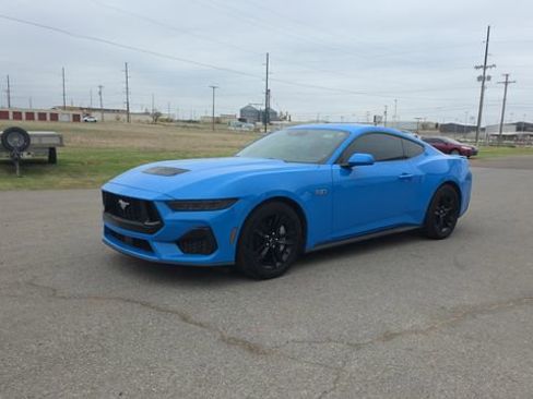 Used 2025 Ford Mustang GT image 2