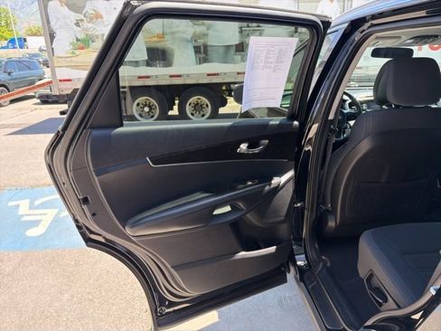 Used 2016 Kia Sorento AWD image 22