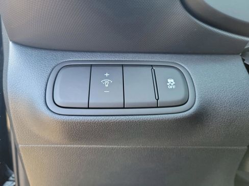 New 2026 Hyundai Venue SE image 24