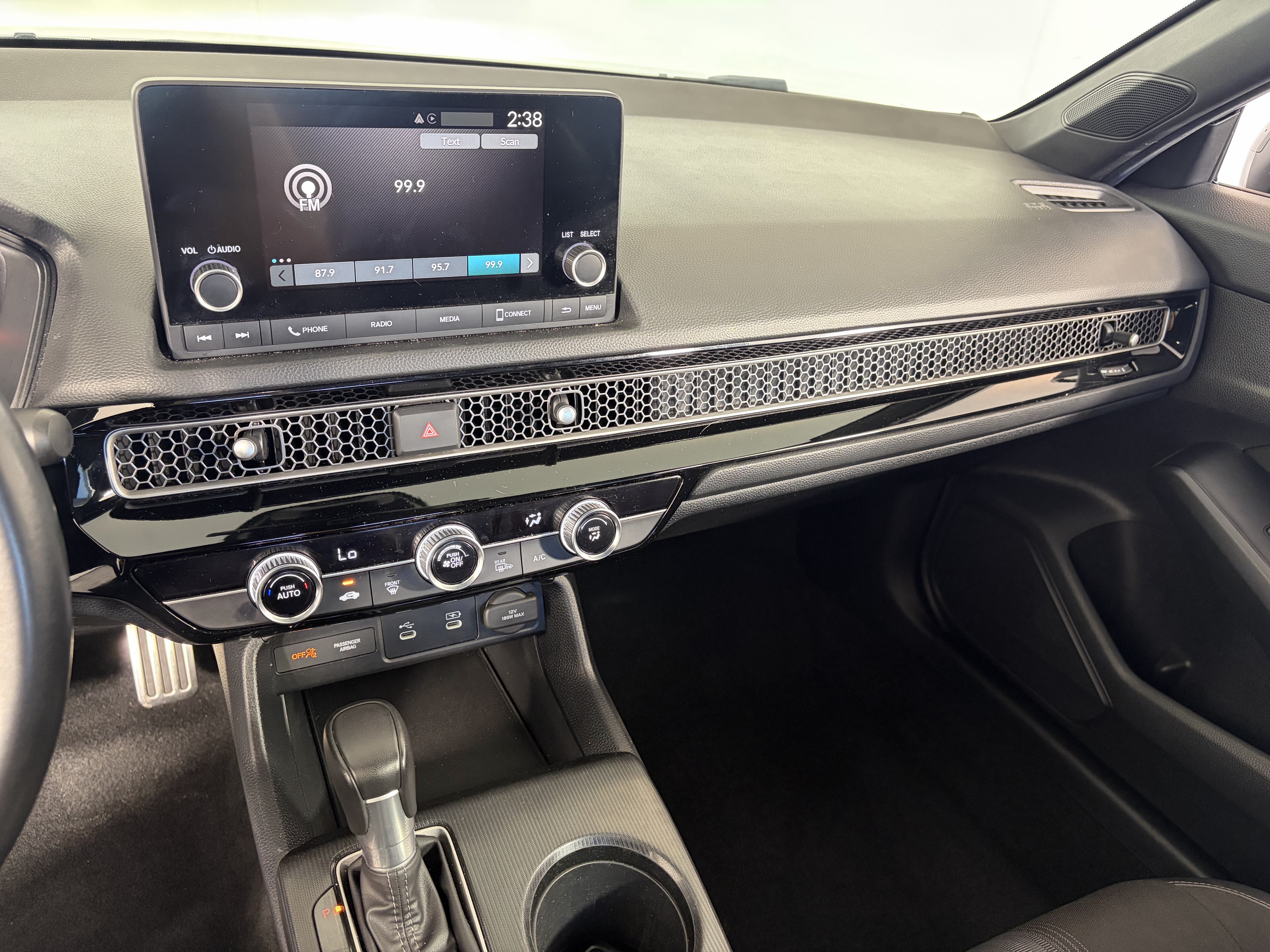 Used 2025 Honda Civic Sport image 4
