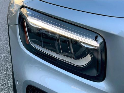 Used 2025 Mercedes-Benz GLB 250 GLB 250 image 27