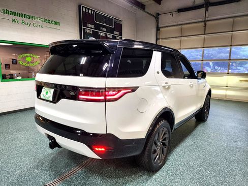 Used 2022 Land Rover Discovery S R-Dynamic image 6