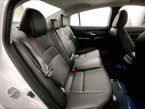 New 2026 Nissan Sentra SR w/ SR Premium Package FWD image 33