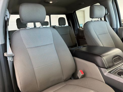 Used 2018 Ford F150 XLT w/ Equipment Group 302A Luxury AWD/4WD image 16