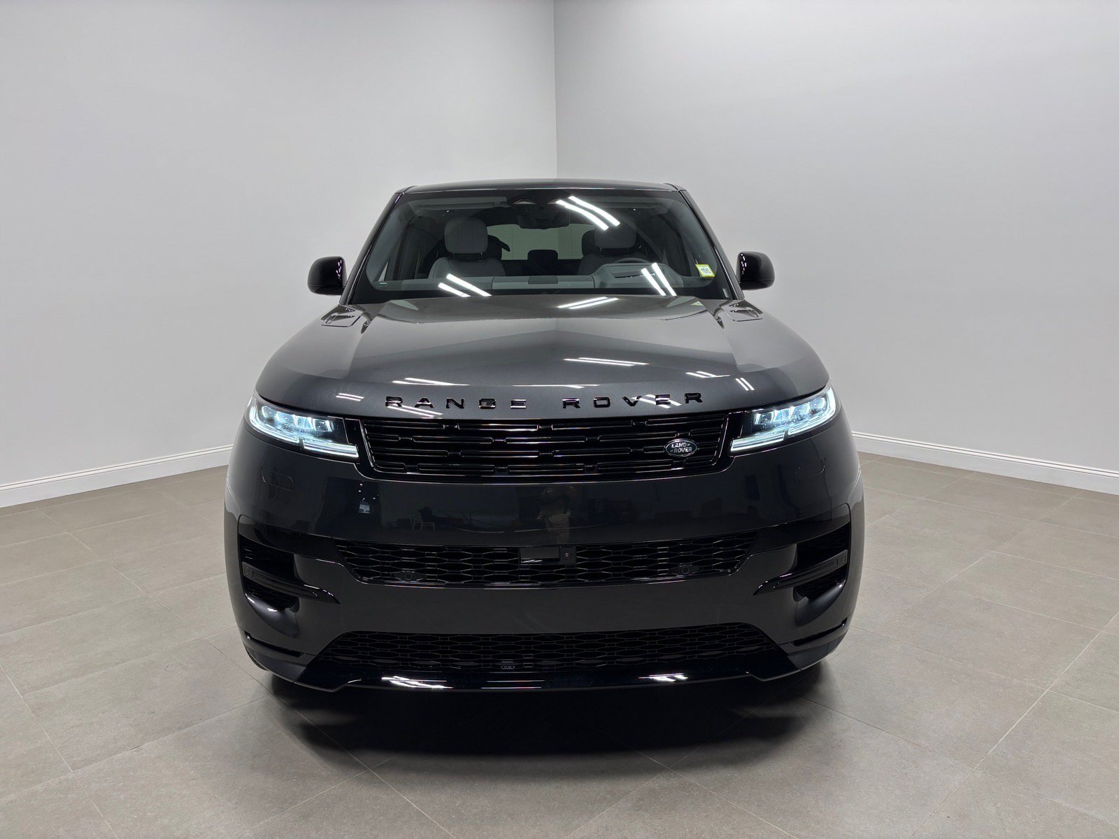 New 2027 Land Rover Range Rover Sport Battersea AWD/4WD image 3