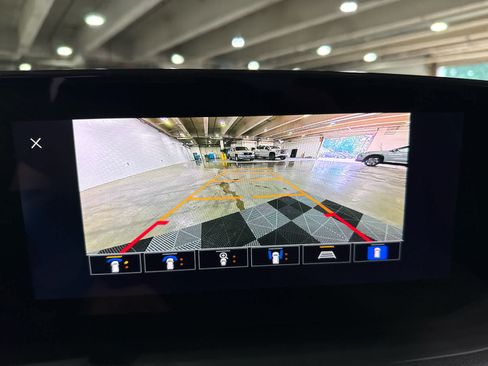 Used 2024 Buick Encore GX Avenir w/ Avenir Technology Package FWD image 19