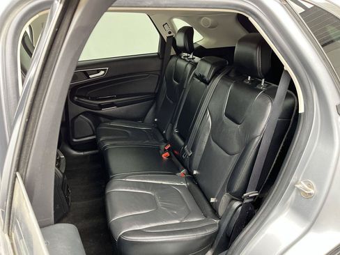 Used 2020 Ford Edge Titanium AWD/4WD image 11