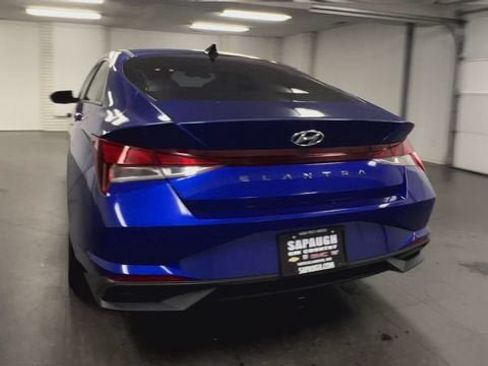 Used 2023 Hyundai Elantra SEL w/ Convenience Package FWD image 7