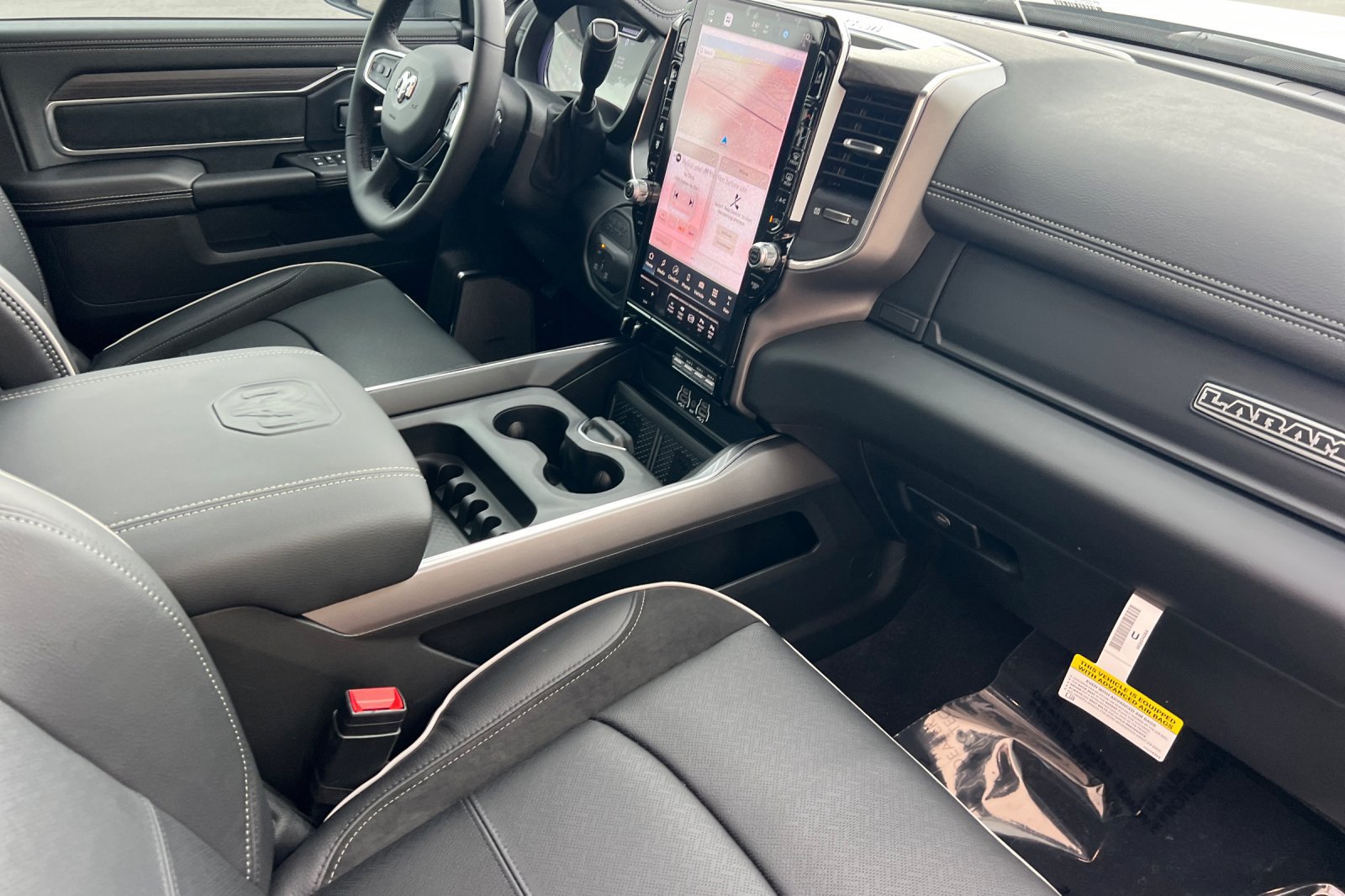 New 2026 RAM 3500 Laramie AWD/4WD image 17