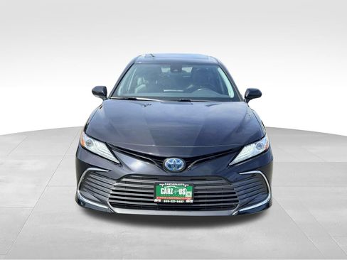 Used 2021 Toyota Camry XLE w/ Navigation Upgrade Package FWD image 2