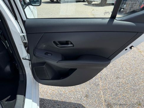 Used 2024 Nissan Sentra SV FWD image 35