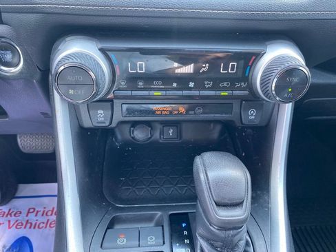 Used 2021 Toyota RAV4 XLE FWD image 24
