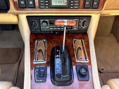 Used 1992 Jaguar XJS V12 Coupe image 24