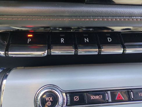 Used 2023 Lincoln Aviator 2WD image 17