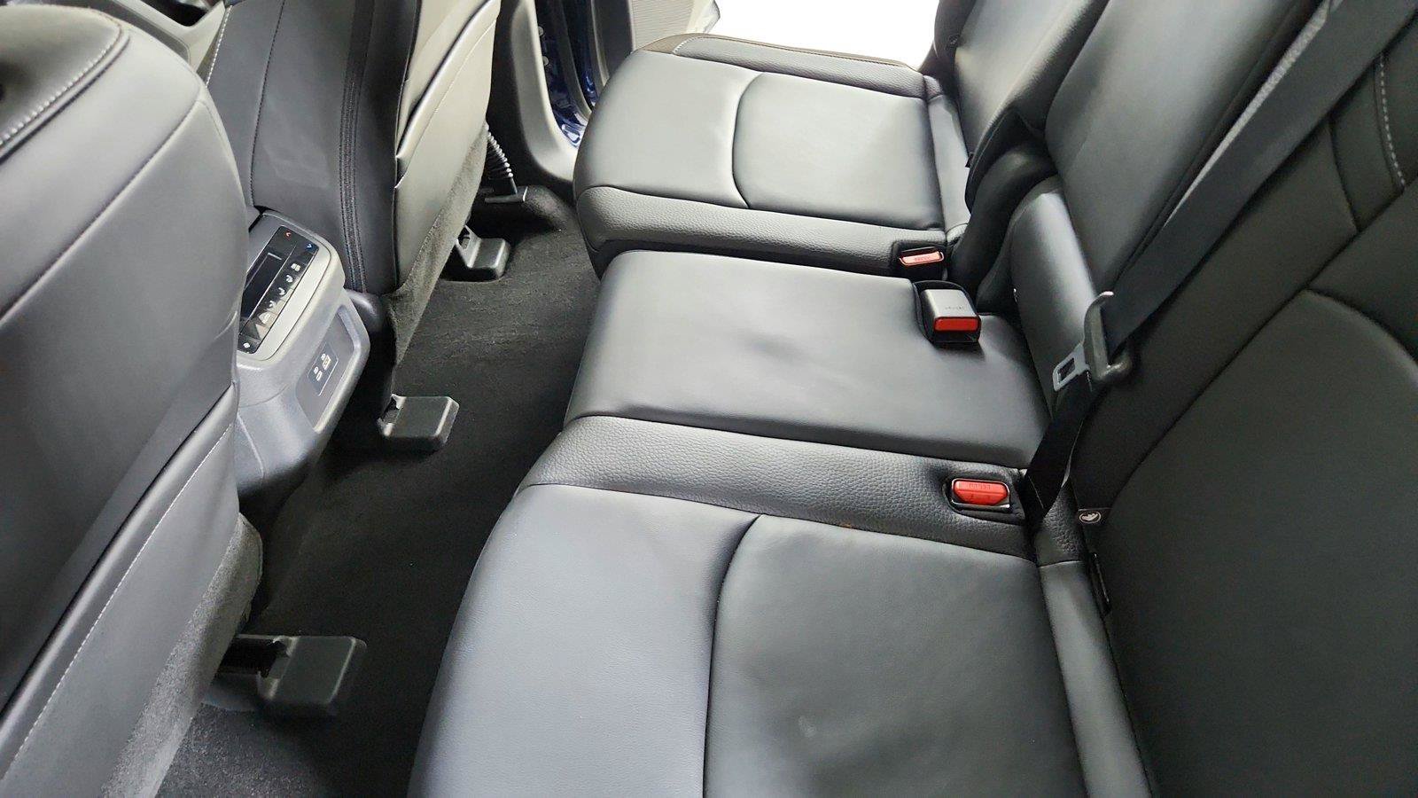 Used 2025 Nissan Pathfinder SL AWD/4WD image 22
