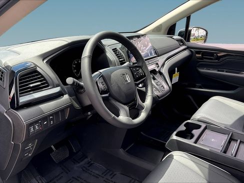 Used 2026 Honda Odyssey Elite image 17