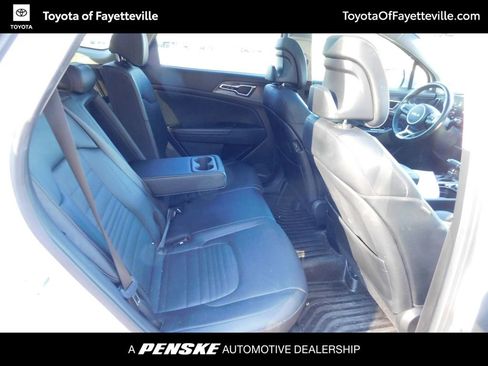 Used 2023 Kia Sportage SX image 5