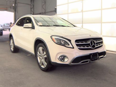 Used 2019 Mercedes-Benz GLA 250 w/ Convenience Package image 4