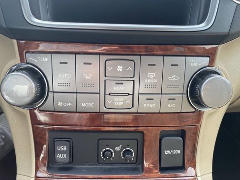 Used 2013 Toyota Highlander Limited image 33