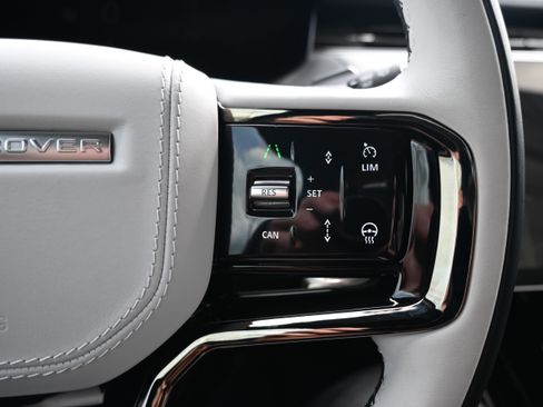 Used 2025 Land Rover Range Rover Sport Dynamic SE image 29