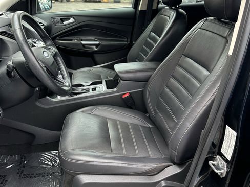 Used 2018 Ford Escape Titanium image 12