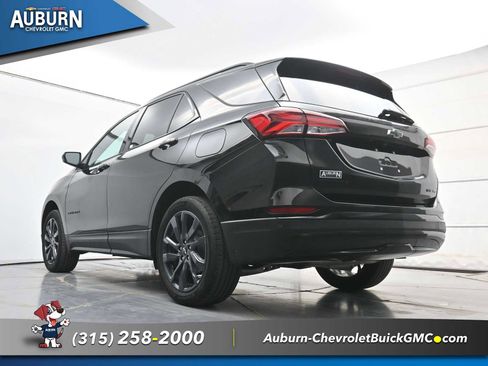 Used 2024 Chevrolet Equinox RS AWD/4WD image 19