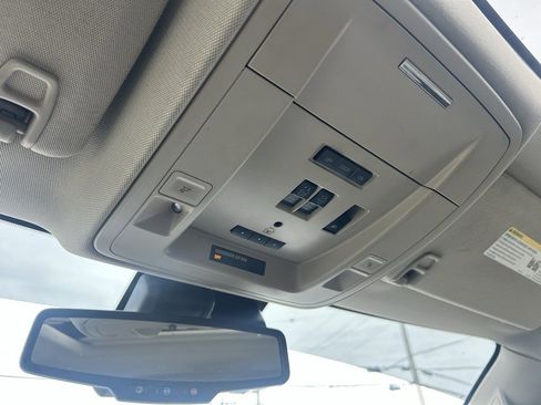 Used 2014 GMC Sierra 1500 SLT w/ SLT Crew Cab Value Package image 27