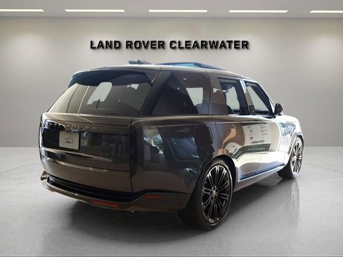 New 2025 Land Rover Range Rover SE AWD/4WD image 4