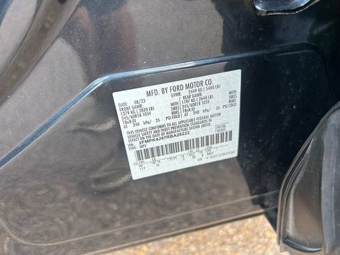 Used 2024 Ford Edge SEL w/ Convenience Package AWD/4WD image 9