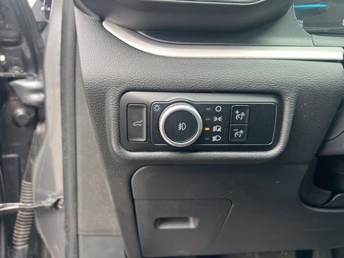 Used 2024 Ford Explorer XLT w/ Equipment Group 202A AWD/4WD image 12