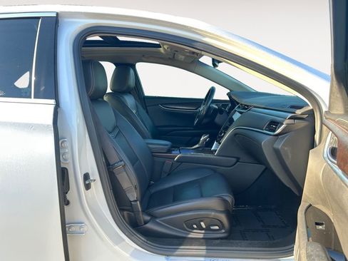 Used 2019 Cadillac XTS Luxury image 10