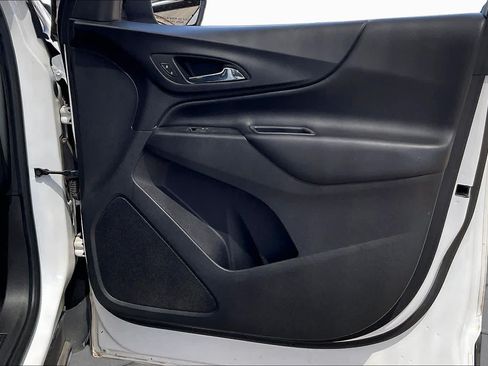 Used 2019 Chevrolet Equinox LT FWD image 21