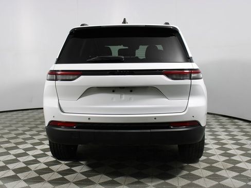 Used 2022 Jeep Grand Cherokee Altitude image 40