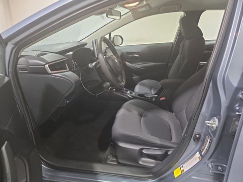 Used 2020 Toyota Corolla LE image 8