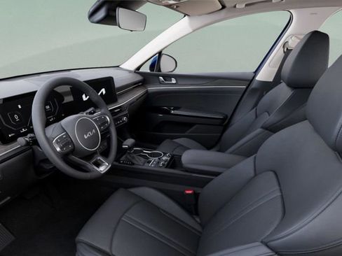 New 2026 Kia K5 EX image 17