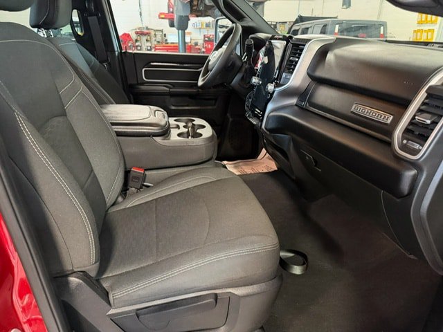 Used 2026 RAM 2500 Big Horn AWD/4WD image 40