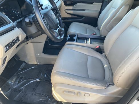 Used 2024 Honda Odyssey Touring image 16