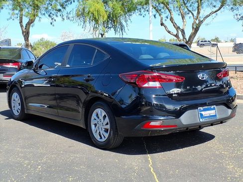 Used 2020 Hyundai Elantra SE image 3