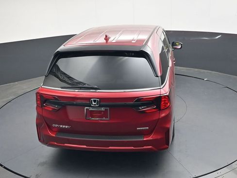 New 2026 Honda Odyssey Touring image 24