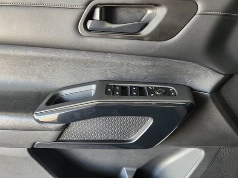 Used 2023 Nissan Pathfinder S FWD image 21