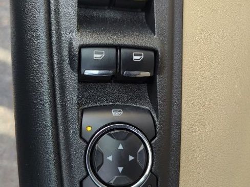 Used 2023 Ford Edge SEL w/ Convenience Package image 14