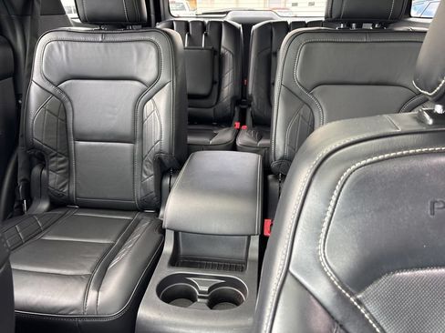 Used 2019 Ford Explorer Platinum AWD/4WD image 27