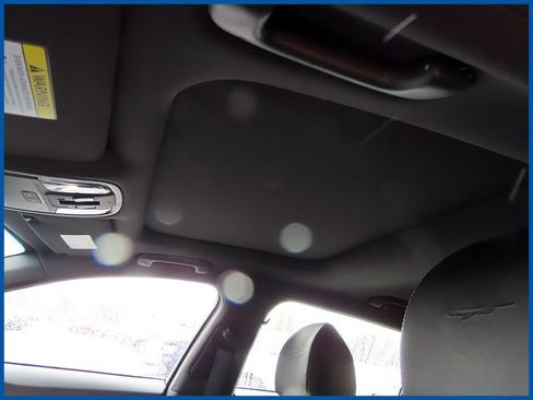 Used 2022 Kia Stinger GT1 AWD/4WD image 12