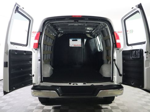 Used 2023 Chevrolet Express 2500 w/ Driver Convenience Package image 14