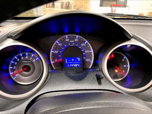 Used 2010 Honda Fit Sport image 24