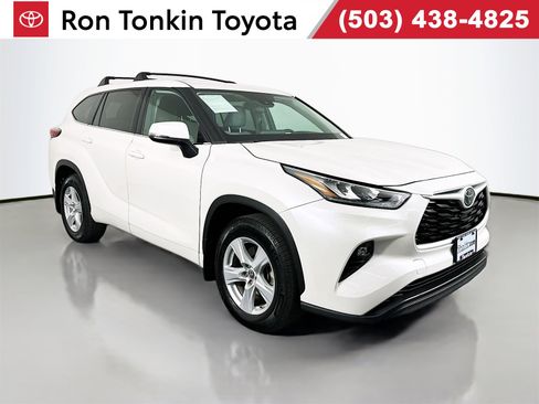 Certified 2020 Toyota Highlander LE image 1