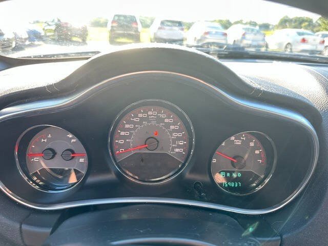 Used 2013 Dodge Avenger SE FWD image 17